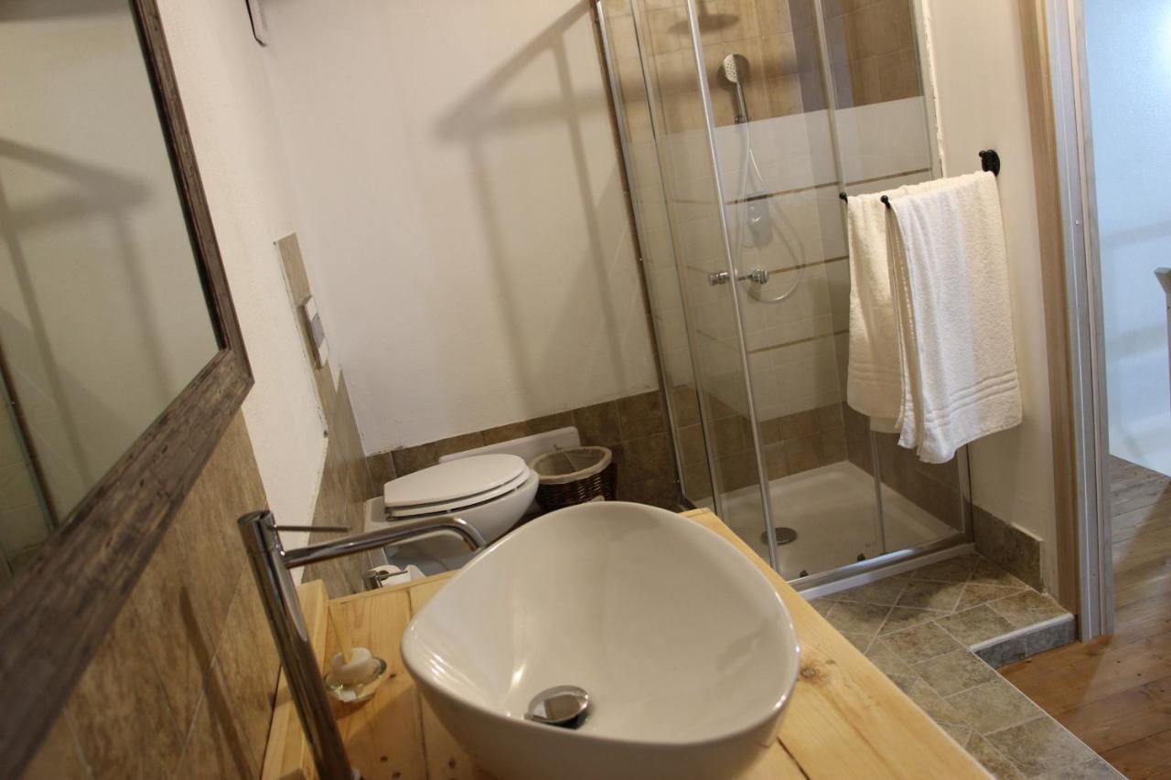 Guest House Tzia Udroni Ossi Bagian luar foto