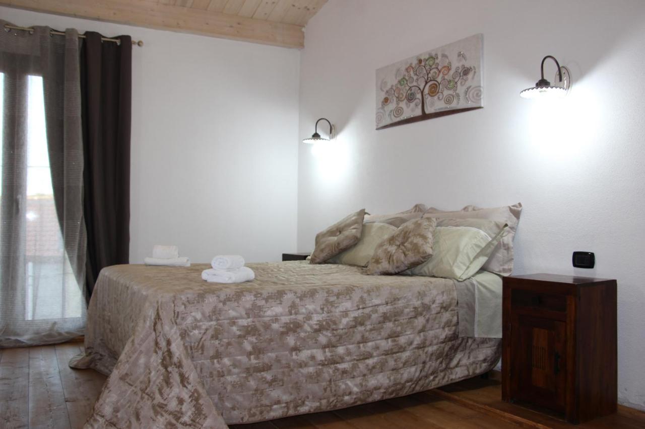 Guest House Tzia Udroni Ossi Bagian luar foto